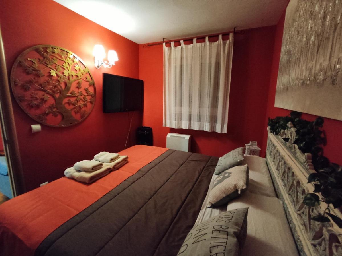Apartahotel Rural Collarubio Luxury Collado Mediano Exterior photo
